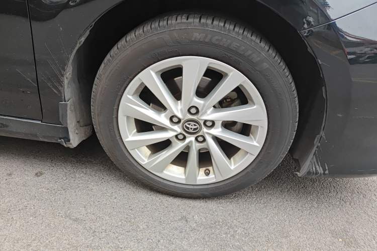 Used Toyota Camry 2022 2.0GVP Premier Edition Right Front Wheel Hub