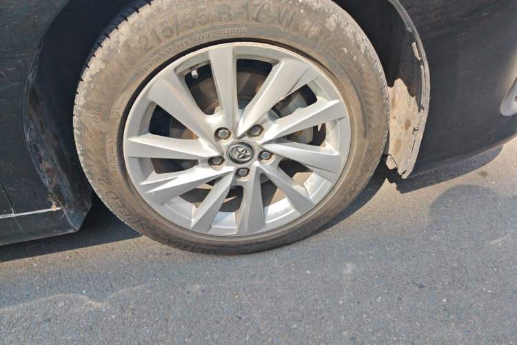Used Toyota Camry 2022 2.0GVP Premier Edition Right Front Wheel Hub