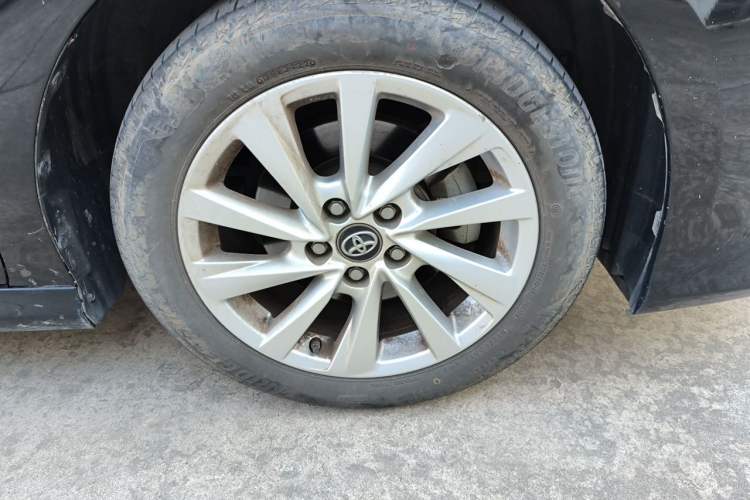 Used Toyota Camry 2022 2.0GVP Premier Edition Right Front Wheel Hub