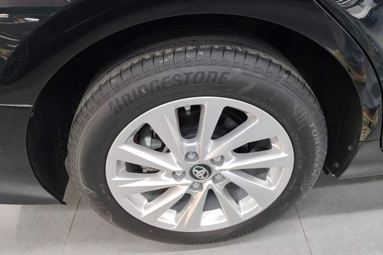 Used Toyota Camry 2022 2.0GVP Premier Edition Right Rear Wheel Hub