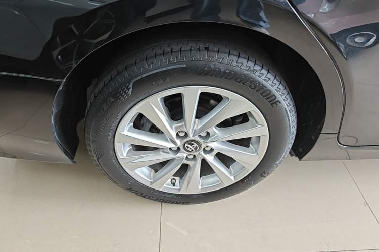 Used Toyota Camry 2022 2.0GVP Premier Edition Right Rear Wheel Hub