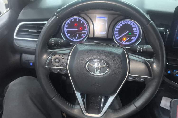 Used Toyota Camry 2022 2.0GVP Premier Edition Steering Wheel