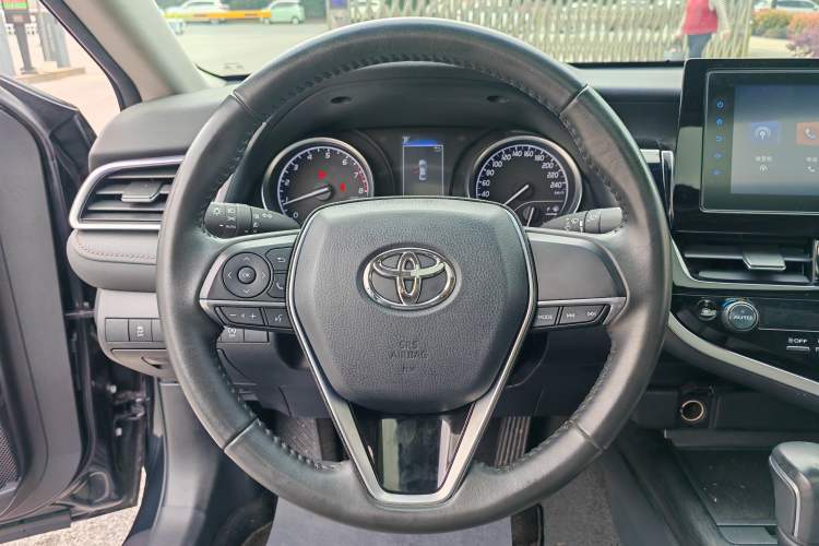 Used Toyota Camry 2022 2.0GVP Premier Edition Steering Wheel