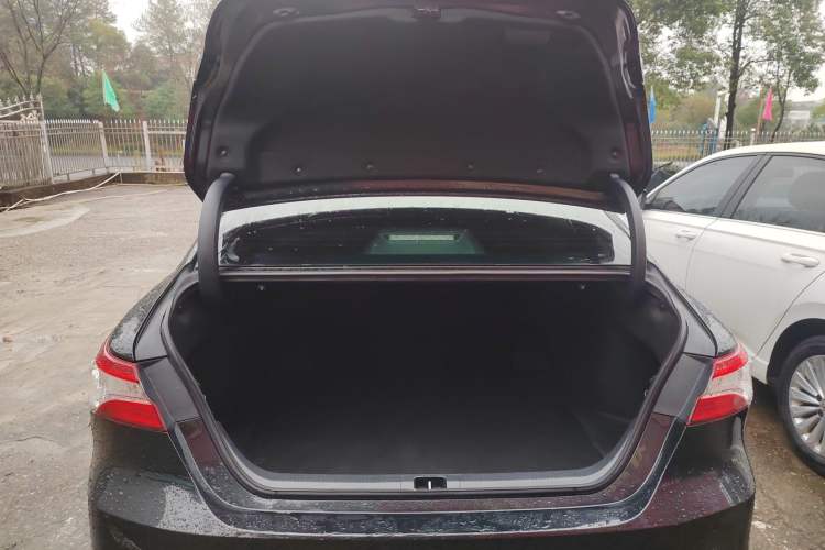 Used Toyota Camry 2022 2.0GVP Premier Edition Trunk