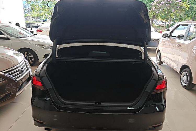 Used Toyota Camry 2022 2.0GVP Premier Edition Trunk