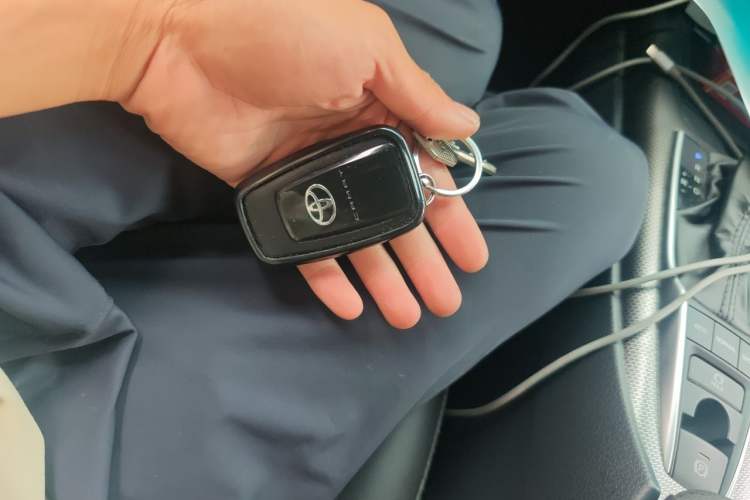 Used Toyota Camry 2022 2.0S Knight Edition Vehicle Key