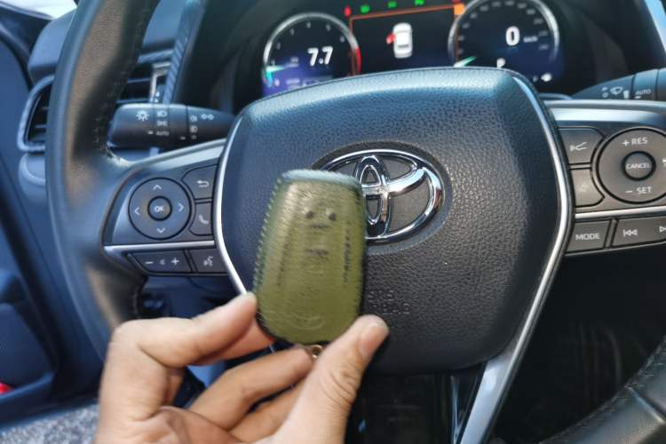 Used Toyota Camry 2022 2.5S Knight Edition Vehicle Key