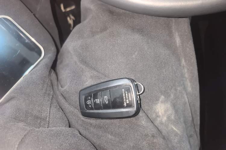 Used Toyota Camry 2022 2.0GVP Premier Edition Vehicle Key