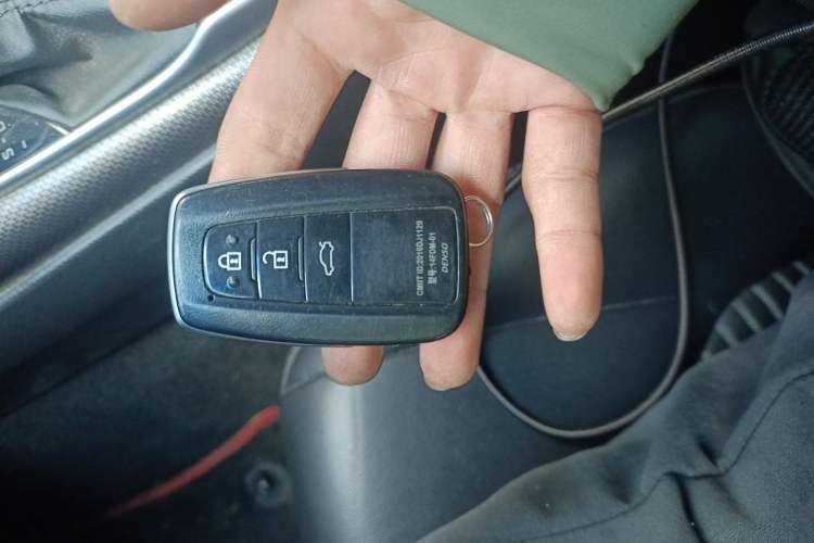 Used Toyota Camry 2022 2.5S Knight Edition Vehicle Key