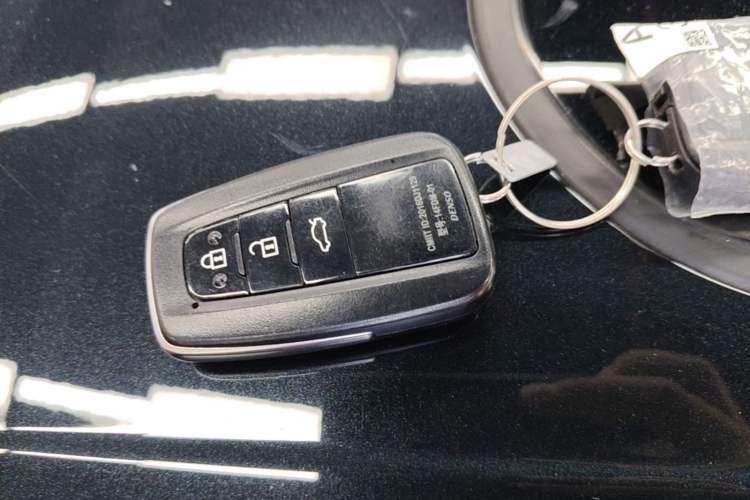 Used Toyota Camry 2022 2.0GVP Premier Edition Vehicle Key