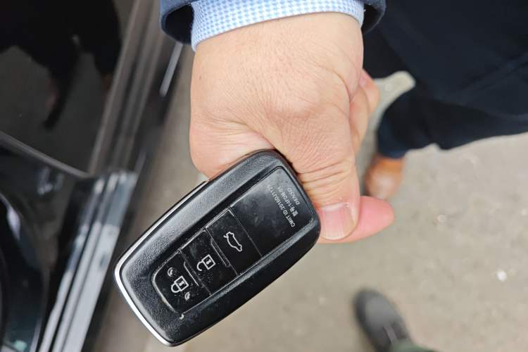 Used Toyota Camry 2022 2.0GVP Premier Edition Vehicle Key