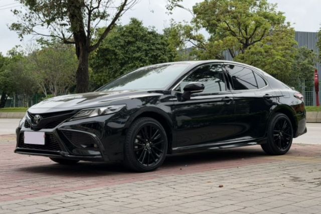 Used Toyota Camry 2022 2.0S Knight Edition