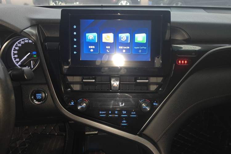 Used Toyota Camry 2022 2.0GVP Premier Edition Audio And AC Panel