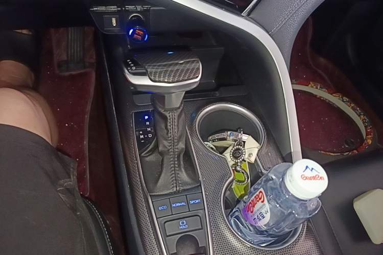 Used Toyota Camry 2022 2.0S Knight Edition Gear Lever