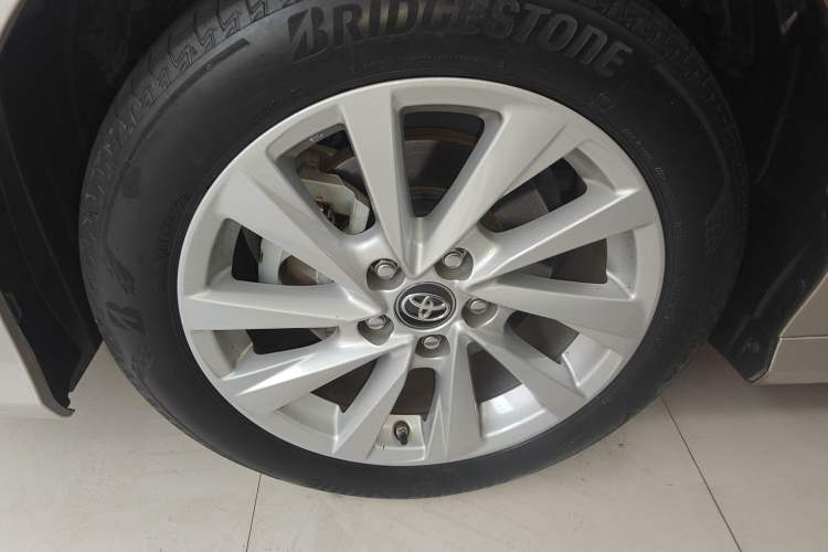 Used Toyota Camry 2022 2.0GVP Premier Edition Left Front Wheel Hub
