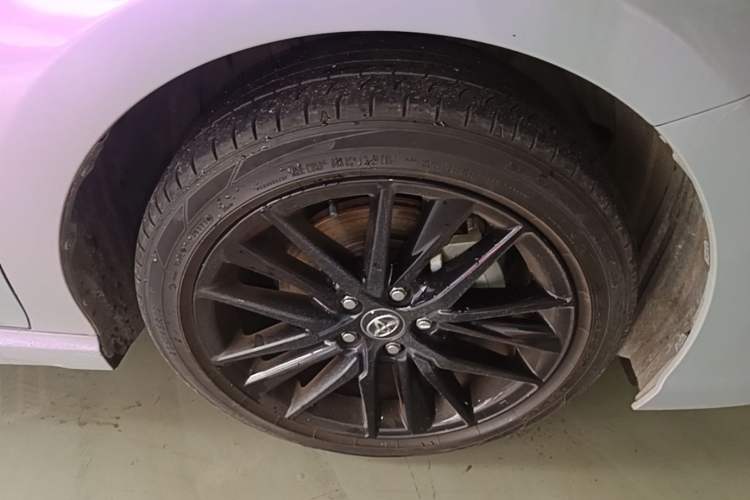 Used Toyota Camry 2022 2.0S Knight Edition Right Front Wheel Hub