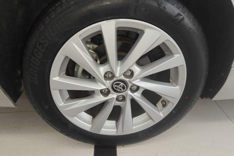 Used Toyota Camry 2022 2.0GVP Premier Edition Right Rear Wheel Hub