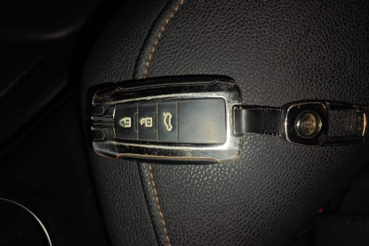 Used Toyota Camry 2022 2.0GVP Premier Edition Vehicle Key