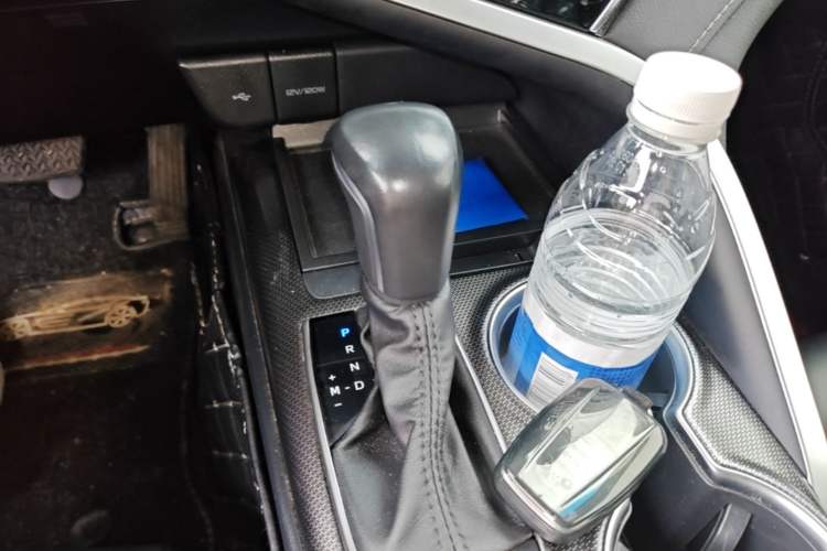 Used Toyota Camry 2022 2.0S Knight Edition Gear Lever