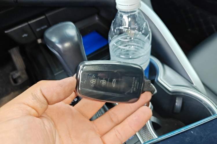 Used Toyota Camry 2022 2.0S Knight Edition Vehicle Key