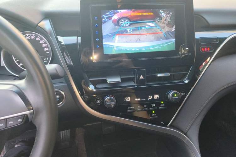 Used Toyota Camry 2022 2.0GVP Premier Edition Audio And AC Panel