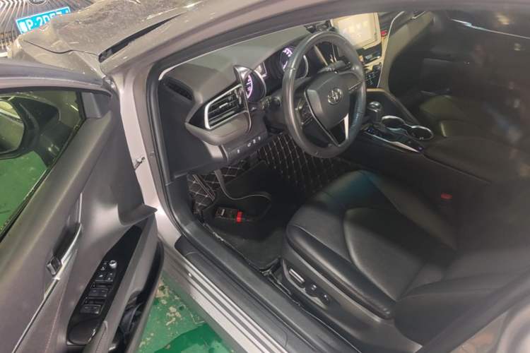 Used Toyota Camry 2022 2.0GVP Premier Edition Driver Seat