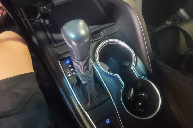 Used Toyota Camry 2022 2.0GVP Premier Edition Gear Lever