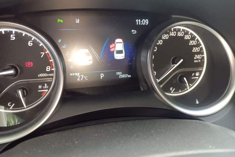 Used Toyota Camry 2022 2.0GVP Premier Edition Odometer Close Up