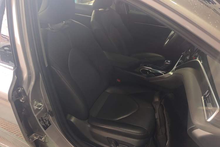 Used Toyota Camry 2022 2.0GVP Premier Edition Right Front Seat