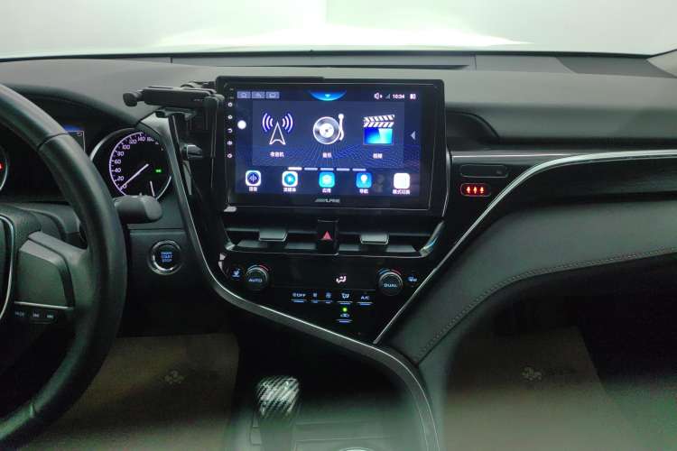 Used Toyota Camry 2022 2.0GVP Premier Edition Audio And AC Panel