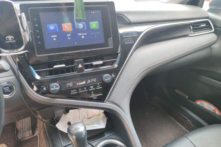 Used Toyota Camry 2022 2.0GVP Premier Edition Audio And AC Panel