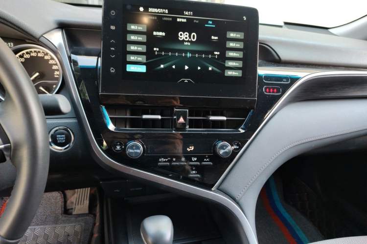 Used Toyota Camry 2022 2.0GVP Premier Edition Audio And AC Panel