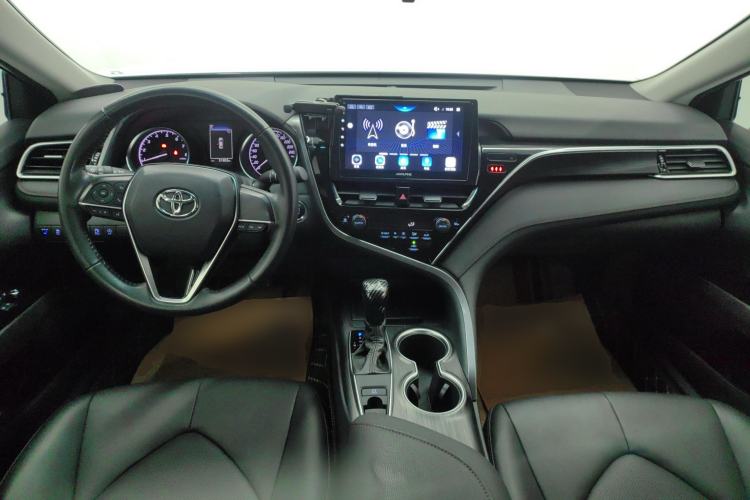 Used Toyota Camry 2022 2.0GVP Premier Edition Center Console