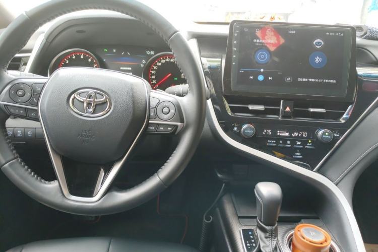 Used Toyota Camry 2022 2.0S Knight Edition Center Console