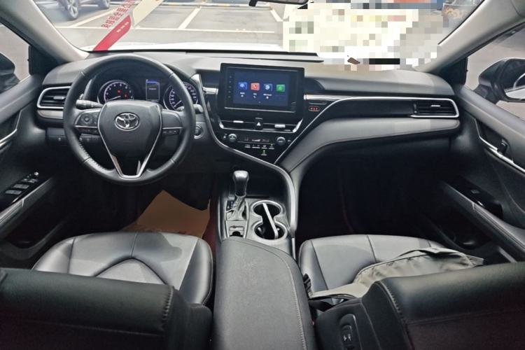 Used Toyota Camry 2022 2.0GVP Premier Edition Center Console