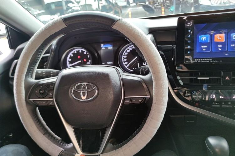 Used Toyota Camry 2022 2.0GVP Premier Edition Center Console