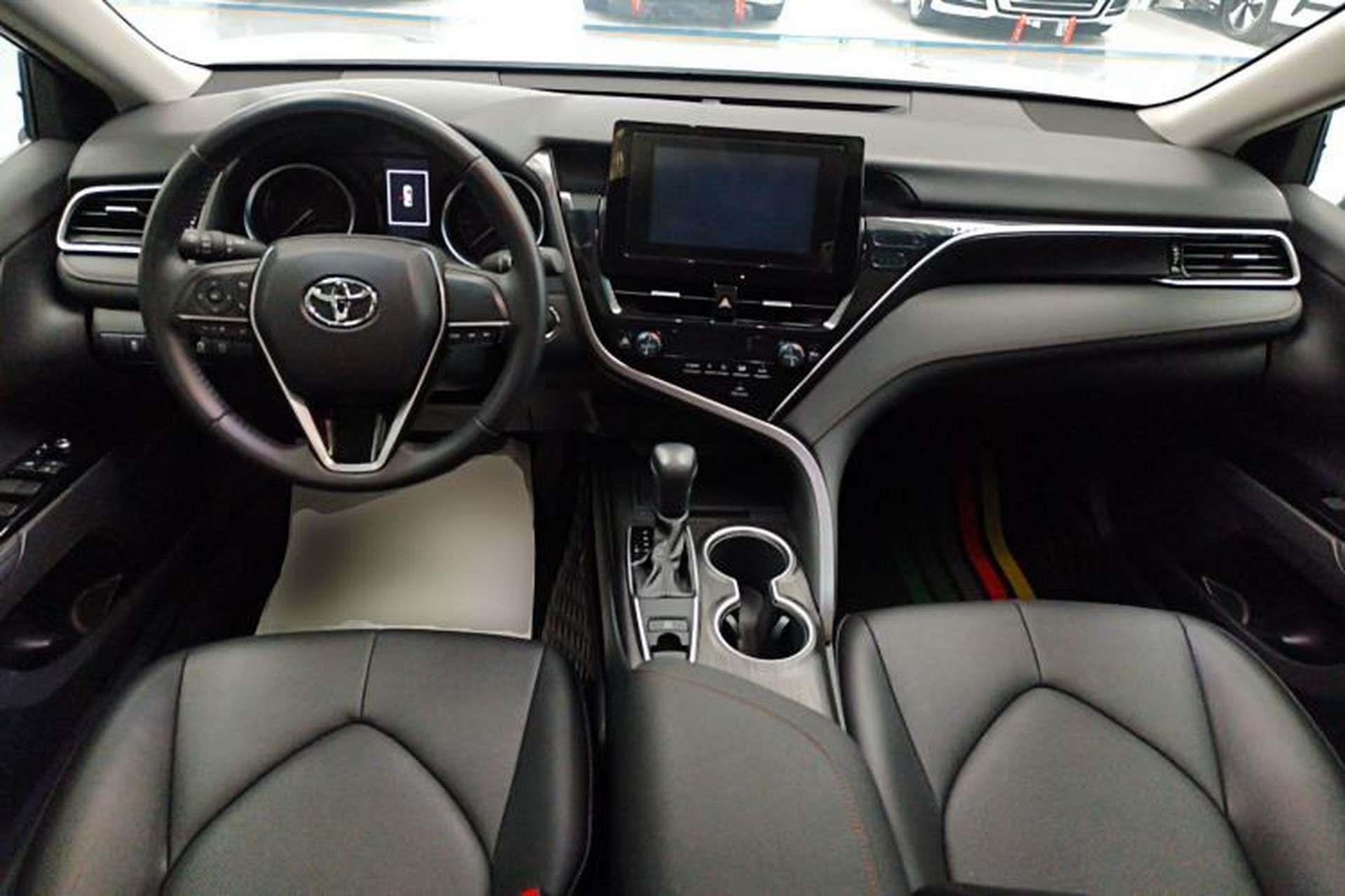 Used Toyota Camry 2022 2.0GVP Premier Edition Center Console