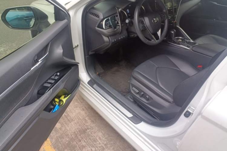 Used Toyota Camry 2022 2.0GVP Premier Edition Driver Seat