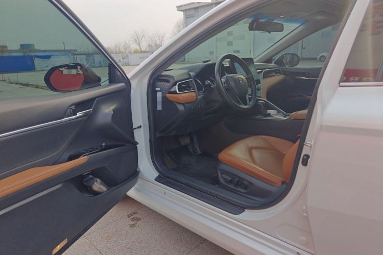 Used Toyota Camry 2022 2.0GVP Premier Edition Driver Seat