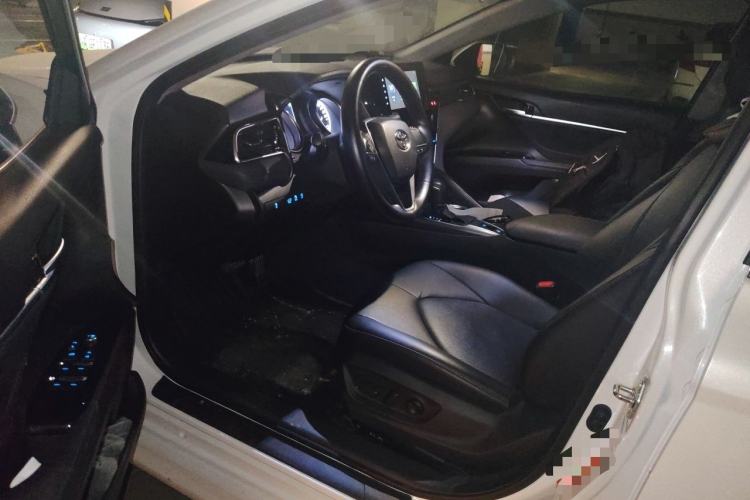 Used Toyota Camry 2022 2.0GVP Premier Edition Driver Seat