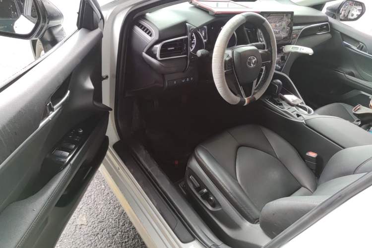 Used Toyota Camry 2022 2.0GVP Premier Edition Driver Seat