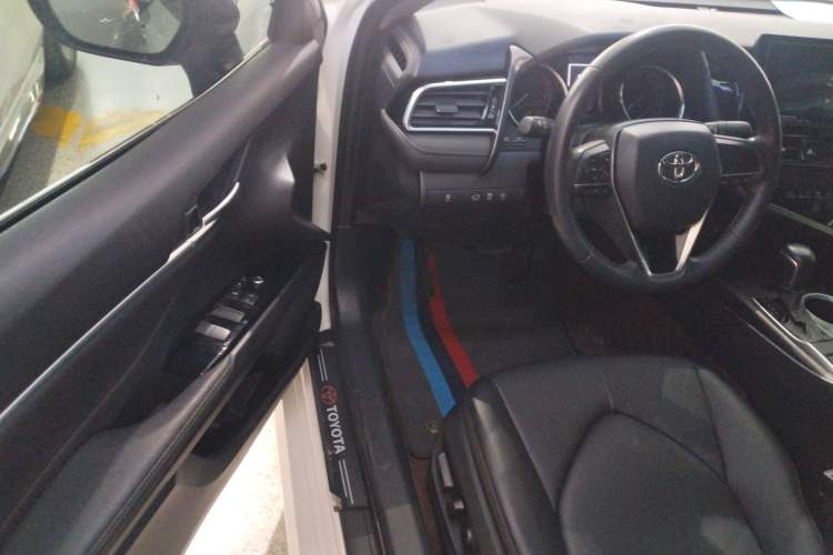 Used Toyota Camry 2022 2.0GVP Premier Edition Driver Seat