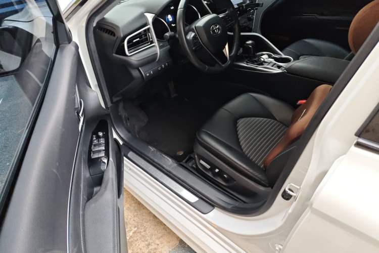 Used Toyota Camry 2022 2.0S Knight Edition Driver Seat