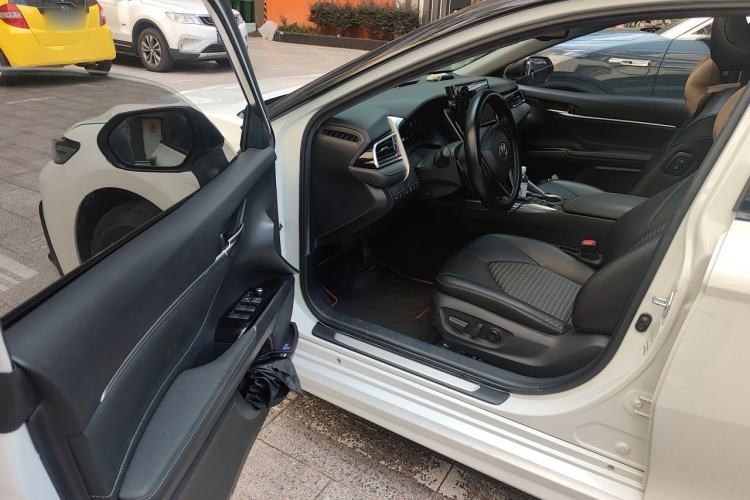 Used Toyota Camry 2022 2.5S Knight Edition Driver Seat