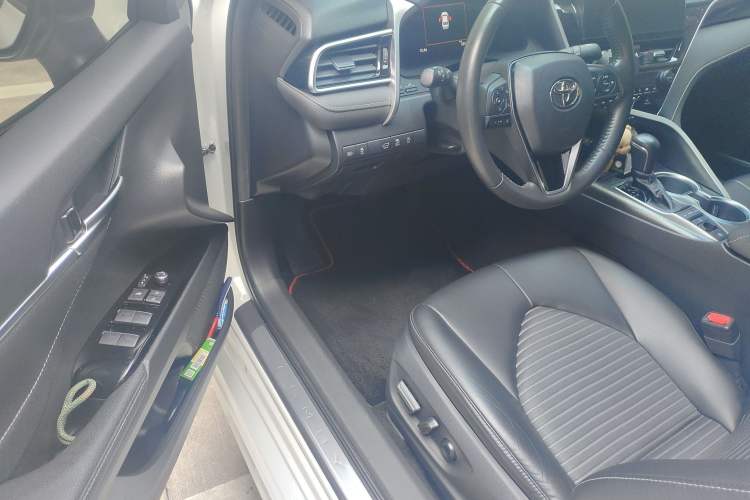 Used Toyota Camry 2022 2.5S Knight Edition Driver Seat