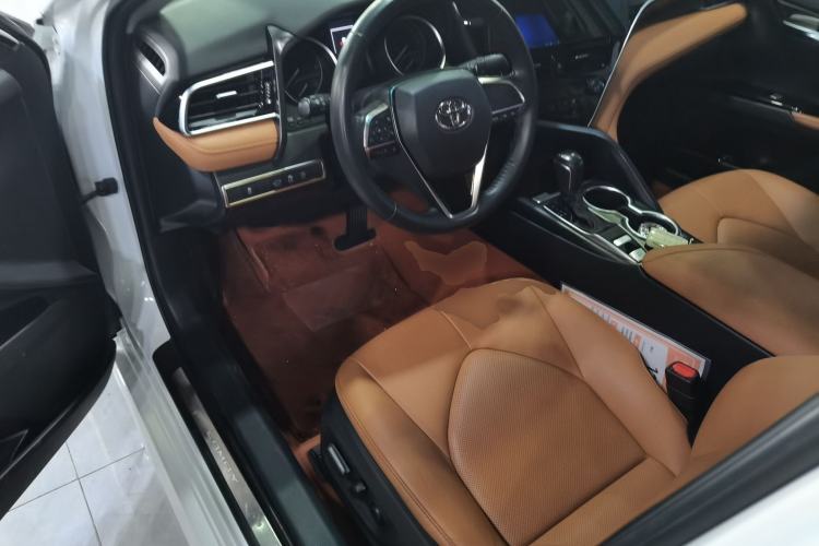 Used Toyota Camry 2022 2.0GVP Premier Edition Driver Seat