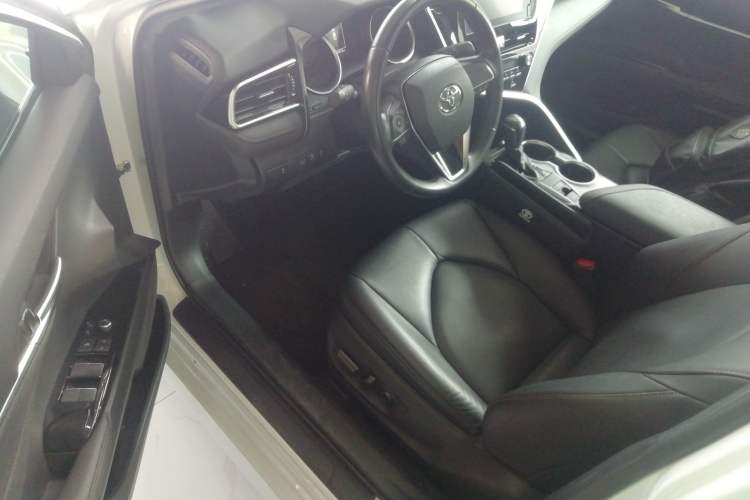 Used Toyota Camry 2022 2.0GVP Premier Edition Driver Seat
