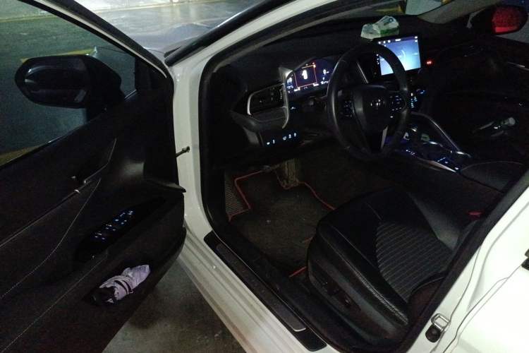 Used Toyota Camry 2022 2.5S Knight Edition Driver Seat