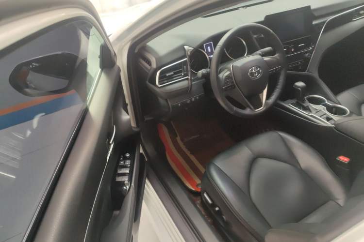 Used Toyota Camry 2022 2.0GVP Premier Edition Driver Seat