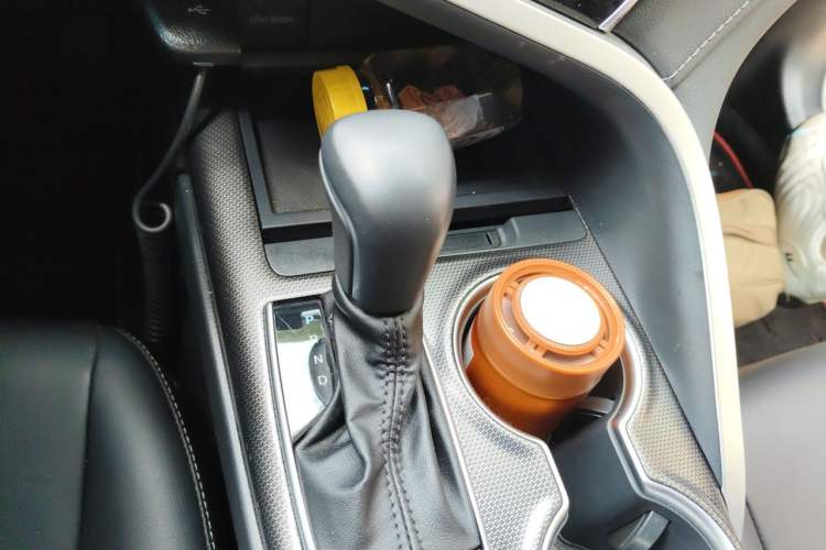 Used Toyota Camry 2022 2.0S Knight Edition Gear Lever
